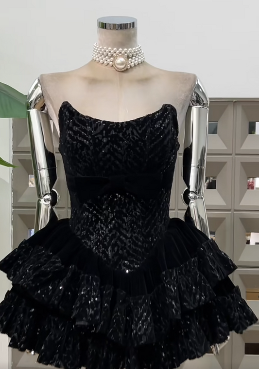 Sexy Strapless Ball Gown Black Homecoming Dresses Sleeveless Short Prom Dresses Birthday Dresses