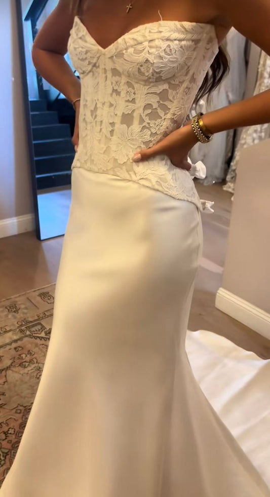 Sweetheart Lace Mermaid Wedding Dresses Sleeveless Bridal Party Dress,AST1963