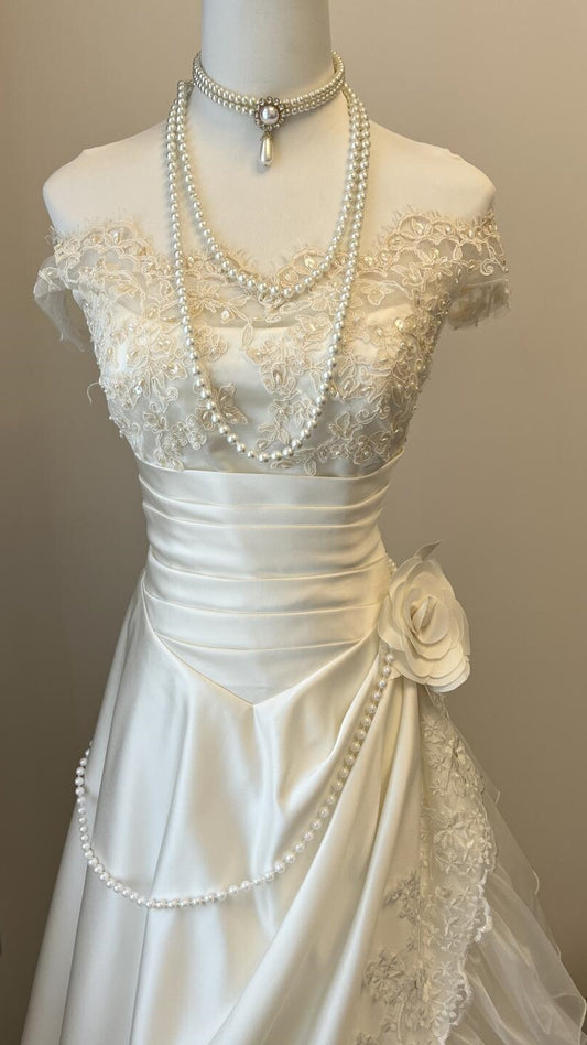 Vintage Ivory Appliques Wedding Dress, A-line Satin Bridal Dress,AST1753