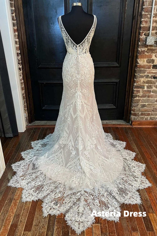 Glamorous Beige Lace V-Neck Backless Mermaid Long Wedding Dress