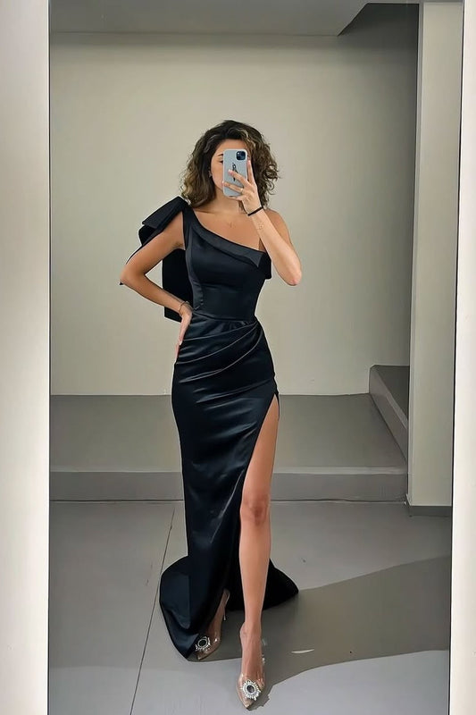 Gorgeous Black Asymmetric PleatedDraped Prom Dress
