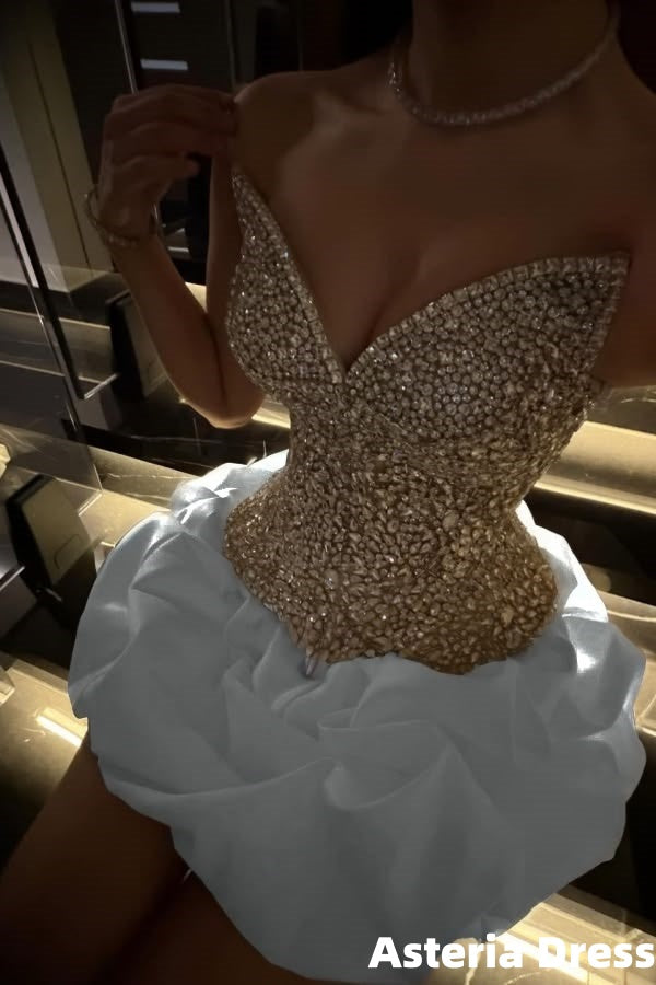 Luxury Sweetheart Beaded Mini Homecoming Dresses