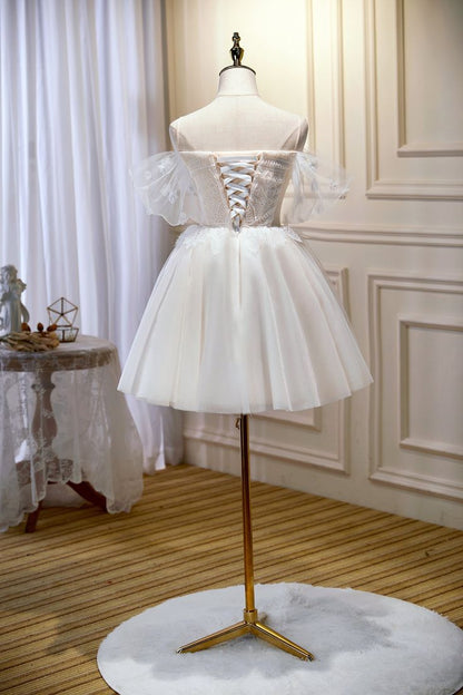 Chic Spaghetti Straps Off The Shoulder Tulle Homecoming Dresses