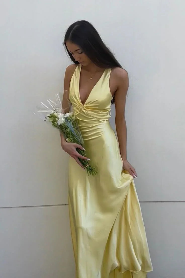 Stylish Sheath V Neck Green Long Party Dress with Open Back Bowknot