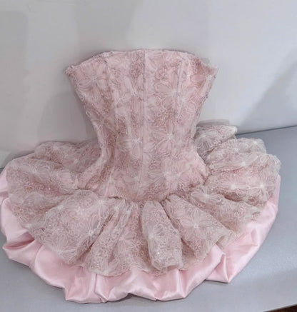 Pretty Ball Gown Strapless Satin Lace Short Homecoming Dress 17th Birthday Outfits