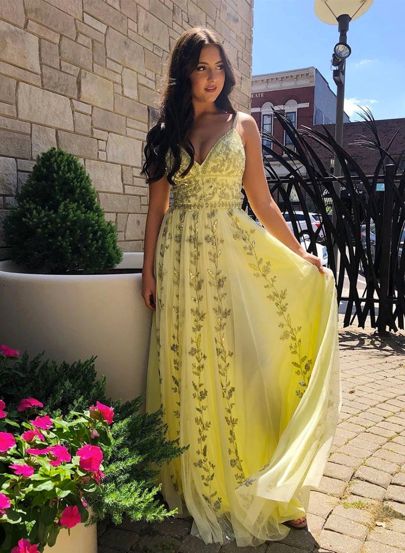 Yellow Tulle V-Neck Spaghetti Straps Prom Dress - Lace Applique Evening Gown