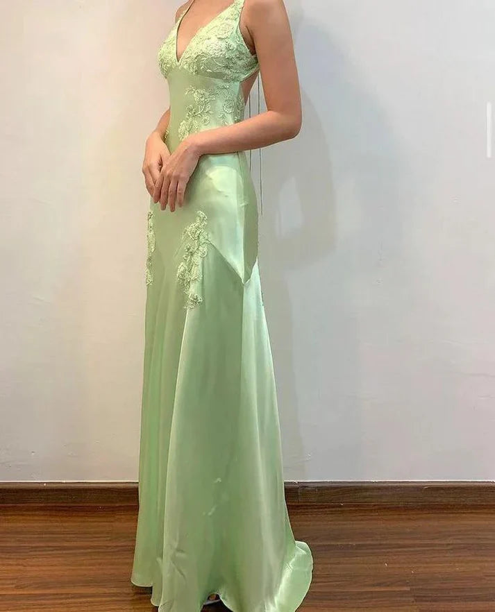 Chic A-Line Evening Dress Satin Spaghetti Straps Green Vintage  Backless Long Prom Dresses