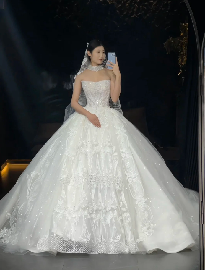 Modest  A-Line Long Wedding Dresses Beaded Tulle White Bridal Dresses Sleeveless Strapless Bridal Gowns