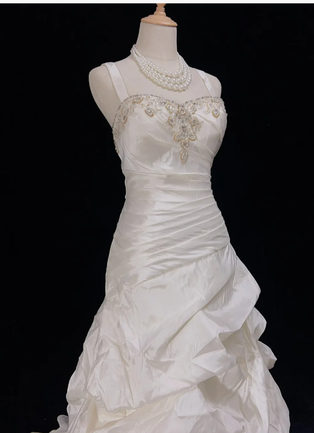Vintage Sheath Long Wedding Dresses Spaghetti Straps Satin  White Bridal Gowns Sleeveless Bridal Dresses