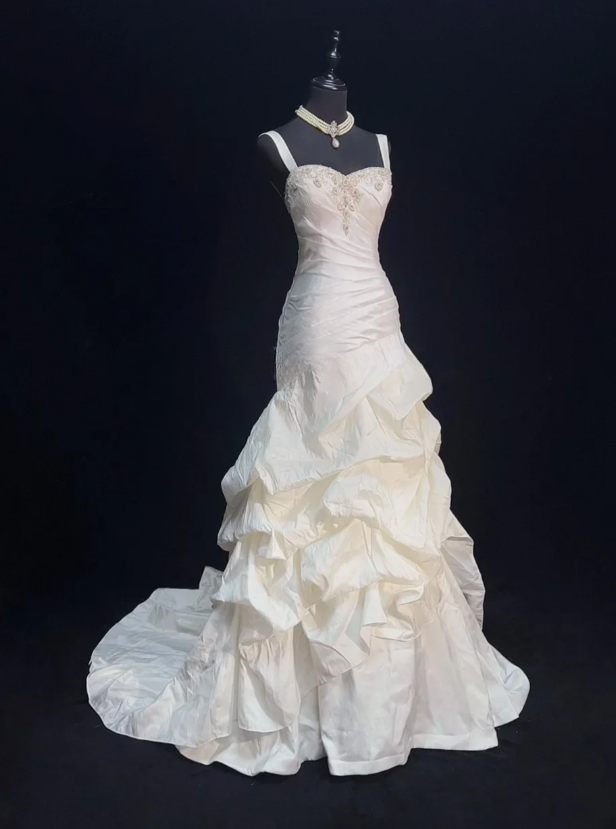 Vintage Sheath Long Wedding Dresses Spaghetti Straps Satin  White Bridal Gowns Sleeveless Bridal Dresses