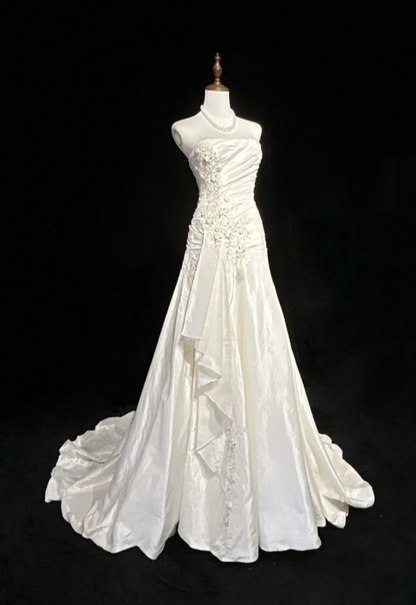 Vintage Sheath Long Wedding Dresses Strapless Satin White Bridal Gowns Sleeveless Bridal Dresses