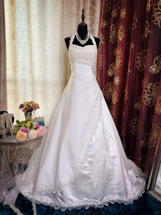 Vintage Halter A-Line Long Wedding Dresses Satin Appliques White Bridal Gowns Sleeveless Bridal Dresses