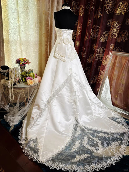 Vintage Halter A-Line Long Wedding Dresses Satin Appliques White Bridal Gowns Sleeveless Bridal Dresses