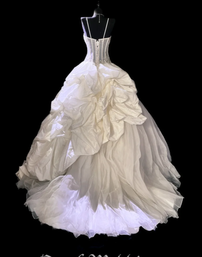Elegant White  A-Line Long Wedding Dresses Tulle Satin Spaghetti Strapless Bridal Dresses Sleeveless Bridal Gowns