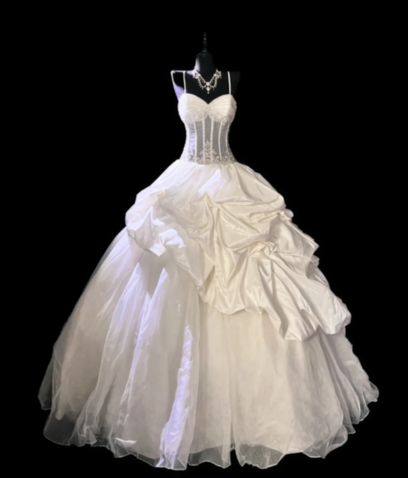 Elegant White  A-Line Long Wedding Dresses Tulle Satin Spaghetti Strapless Bridal Dresses Sleeveless Bridal Gowns