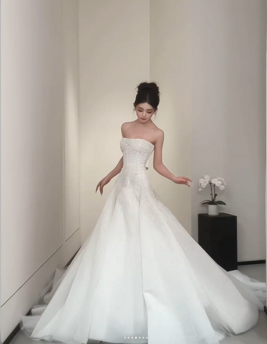 Luxury Strapless A-Line Long Wedding Dresses Beaded Tulle White Bridal Dresses Sleeveless Bridal Gowns