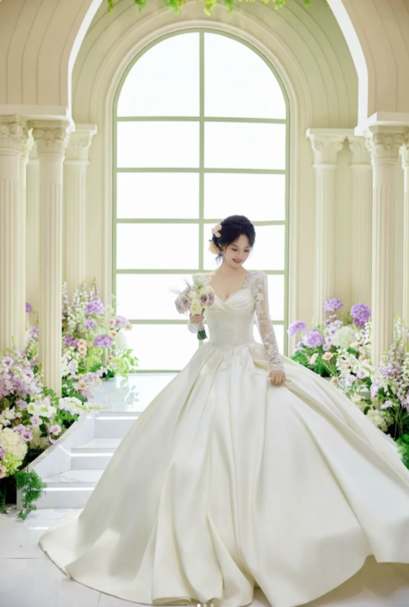Chic A-Line Long Wedding Dresses Satin  White Bridal Dresses Beaded Long Sleeves Bridal Gown