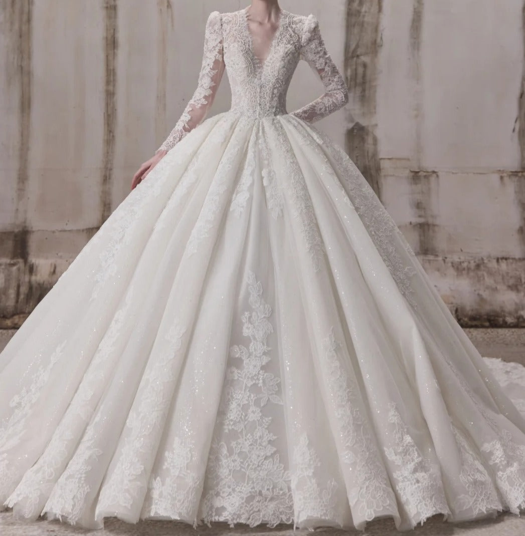 Fairy A-line Long Wedding  Dresses Tulle White Bridal Gowns Long Sleeves V-neck  Bridal Dresses