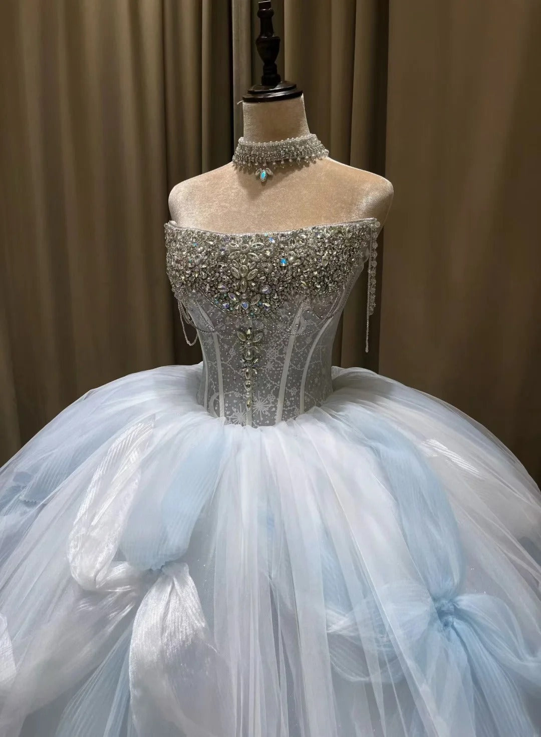 Fairy A-line Long Wedding  Dresses Tulle Ice Blue Bridal Gowns Sleeveless Strapless  Bridal Dresses