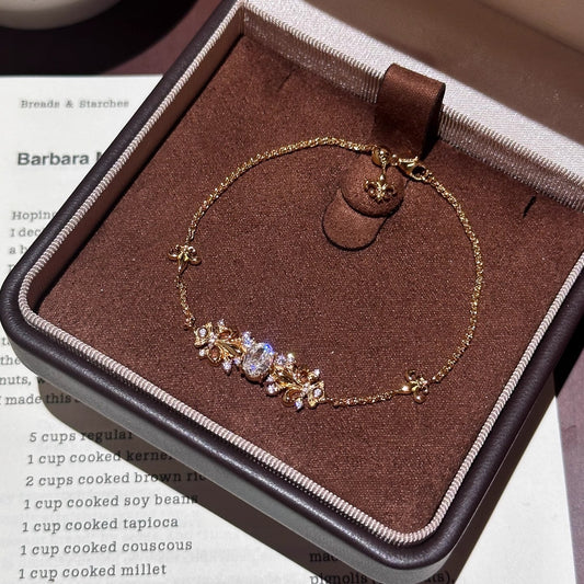 Vintage Exquisite Sparkling Snowflake Iris Bracelet for Women, Layered for a High-End Luxury Look