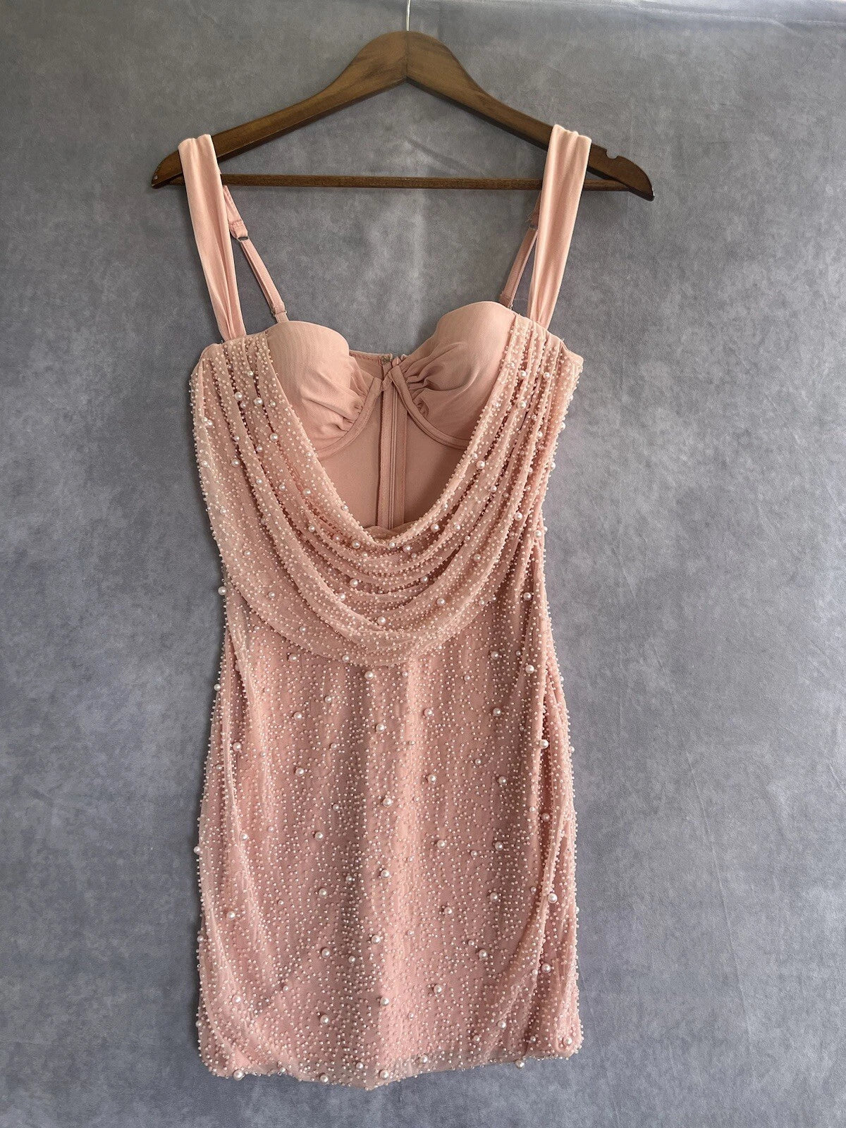 Cute Pink Suspender Hollow Beaded Hip-hugging 17th Birthday Homecoming Dress