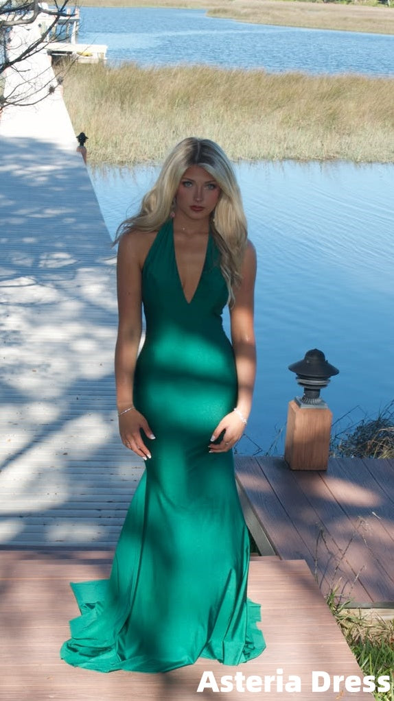 Sexy Green Halter Mermaid Long Prom Dress