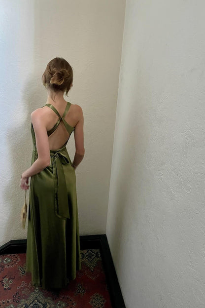 Stylish Sheath V Neck Green Long Party Dress with Open Back Bowknot