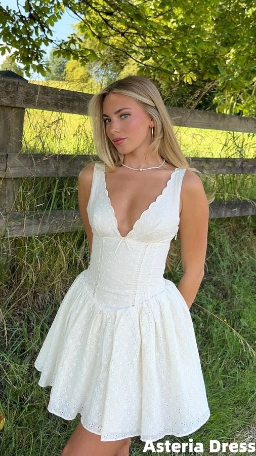 Sweet White Lace Corset Homecoming Dress