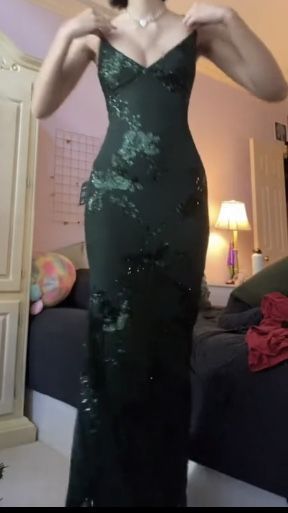 V Neck Green Prom Dresses Evening Gowns With Sequin Appliques,AST2295