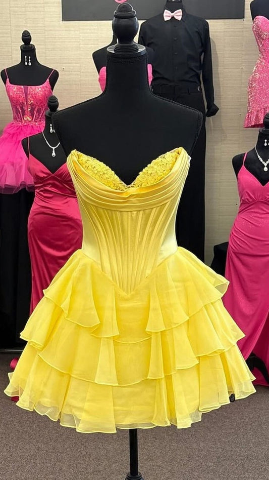 Yellow Chiffon Homecoming Dresses Sweetheart Applique Short Prom Dress Party Wear,AST2065