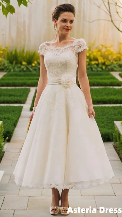 A-Line/Princess Scoop Tea-Length Tulle Wedding Dresses
