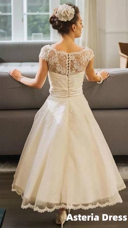 A-Line/Princess Scoop Tea-Length Tulle Wedding Dresses
