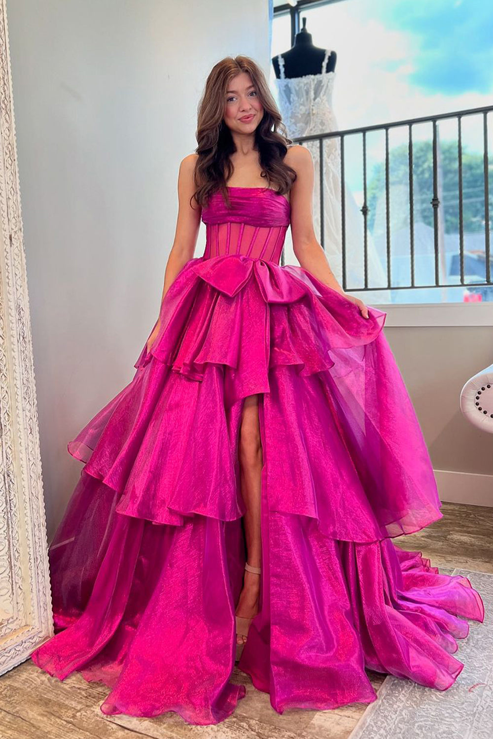 Cute Fashion Ball Gown Strapless Glitter Organza Prom Dress