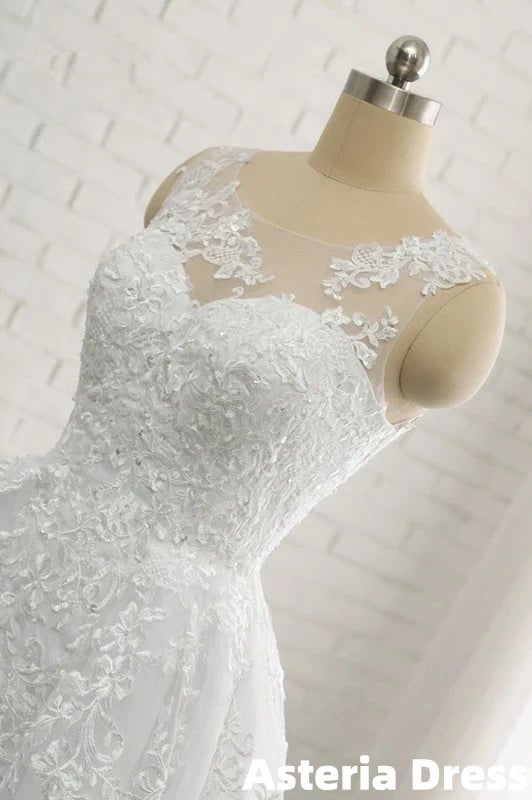 Classic Round neck Lace appliques White Princess Wedding Dress
