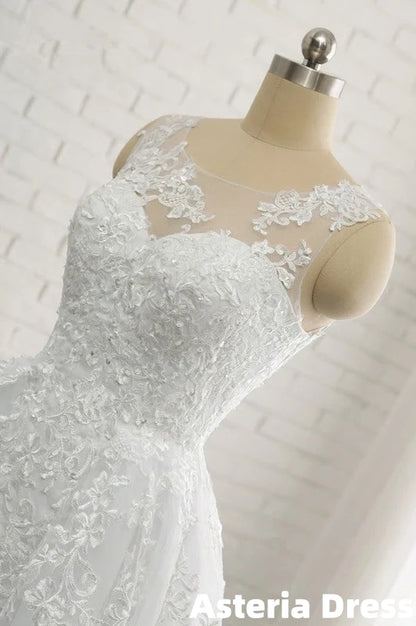 Classic Round neck Lace appliques White Princess Wedding Dress