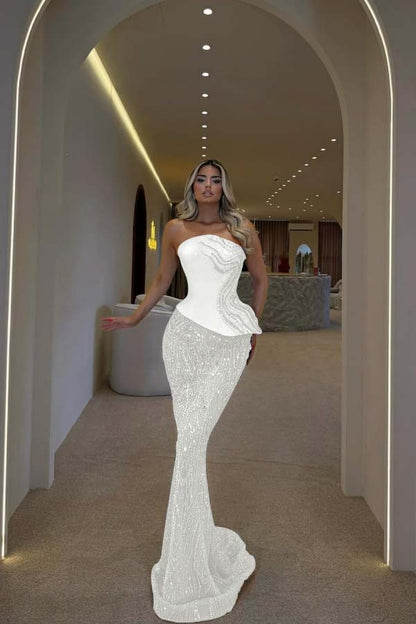 Glamorous Blue Strapless Prom Dress Sleeveless Slimming with Beaded WQ0440