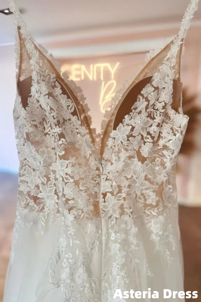 Modern Sweetheart Long V-Neck Sleeveless Lace Wedding Dresses Online