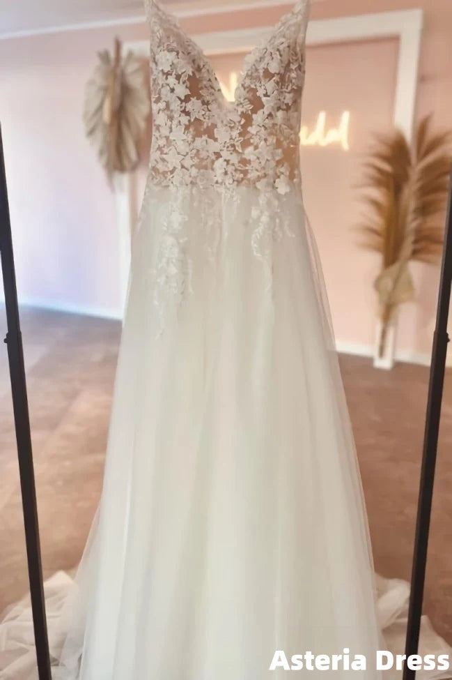 Modern Sweetheart Long V-Neck Sleeveless Lace Wedding Dresses Online