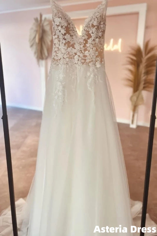 Modern Sweetheart Long V-Neck Sleeveless Lace Wedding Dresses Online