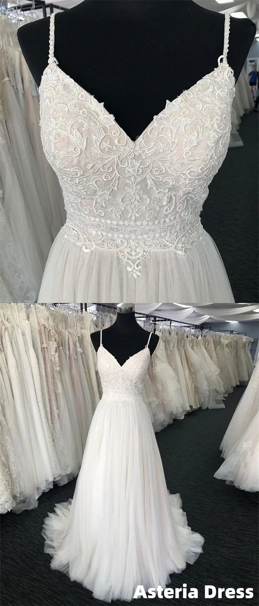 White Lace V-Neck Tulle Wedding Dress