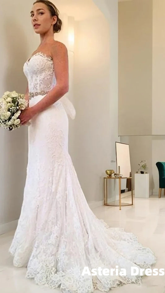 Sheath/Column Sweetheart Sweep Train Lace Wedding Dresses With Beading