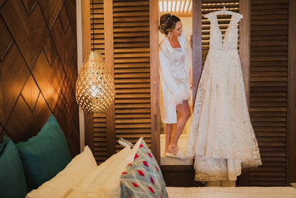 Stylish V-Neck Tulle Applique Long Prom Dress - A-Line Evening Gown